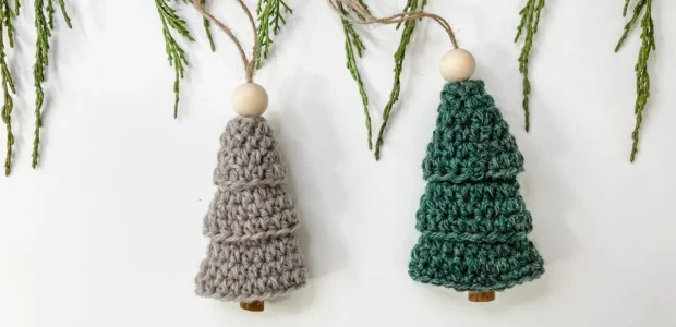 Ready your Christmas tree with crochet ornaments